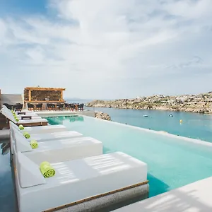 2* Hotel Super Paradise Suites